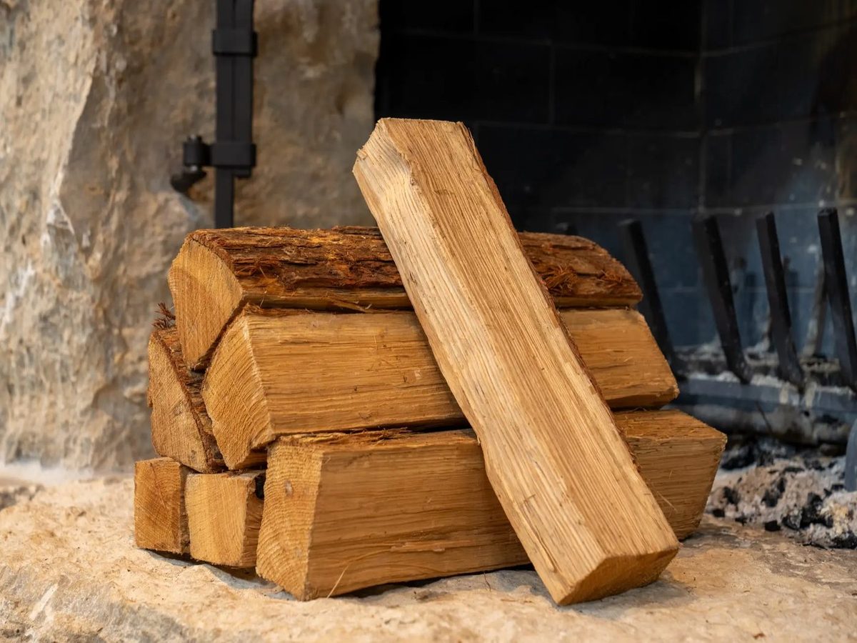 Dried Oak Firewood